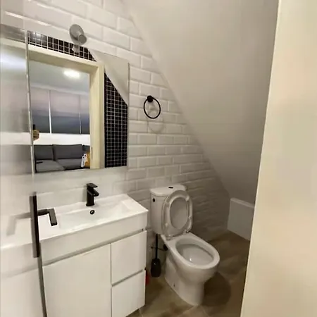 Artsy Getaway - Unbeatable Location! Great For Couples & Digital Nomads