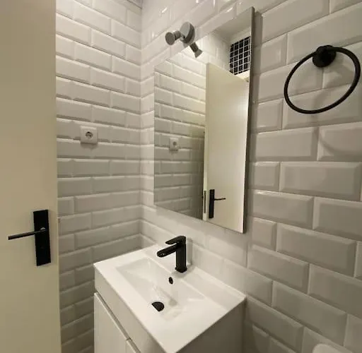 Apartamento Artsy Getaway - Unbeatable Location! Great For Couples & Digital Nomads *