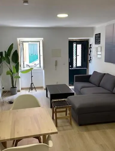 Artsy Getaway - Unbeatable Location! Great For Couples & Digital Nomads *