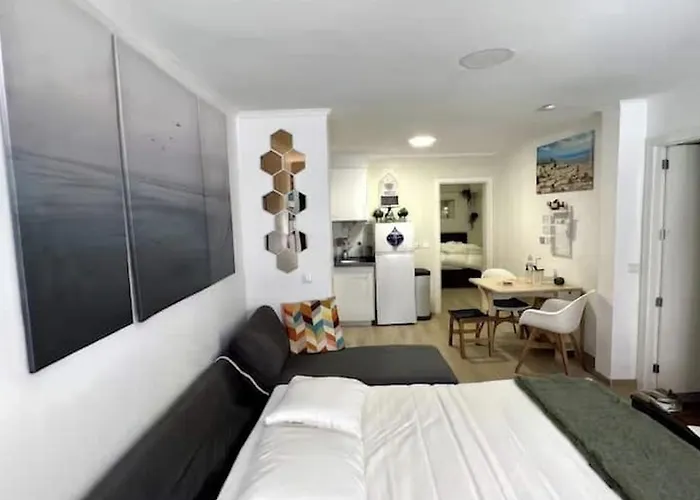Appartement Artsy Getaway - Unbeatable Location! Great For Couples & Digital Nomads Lissabon