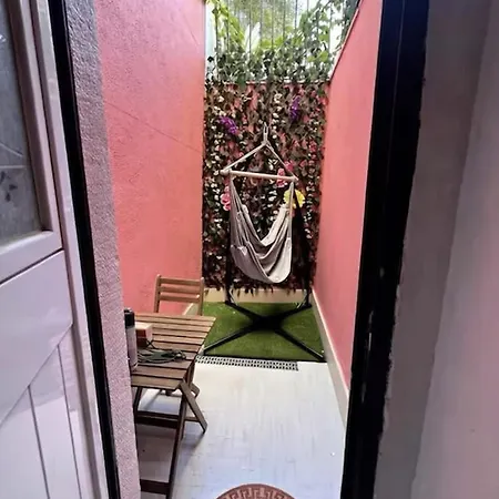 דירה Artsy Getaway - Unbeatable Location! Great For Couples & Digital Nomads ליסבון