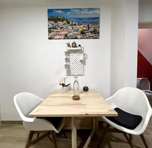 Artsy Getaway - Unbeatable Location! Great For Couples & Digital Nomads * Lizbona