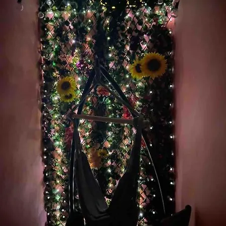 Artistic Digital Getaway - Patio & Great Location! * Lissabon