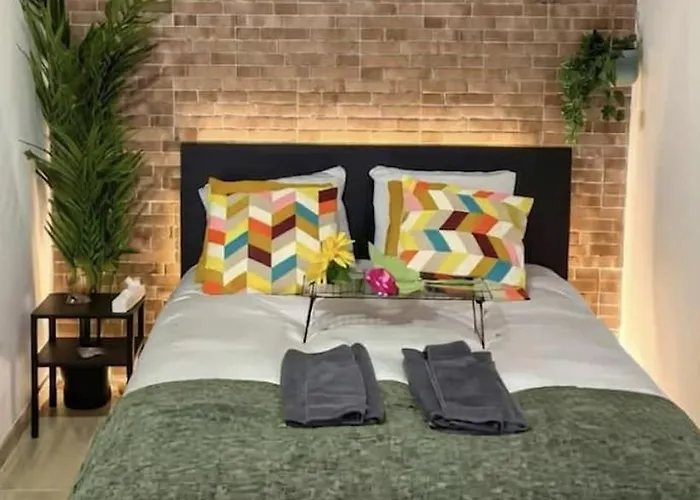 Appartamento Artsy Getaway - Unbeatable Location! Great For Couples & Digital Nomads